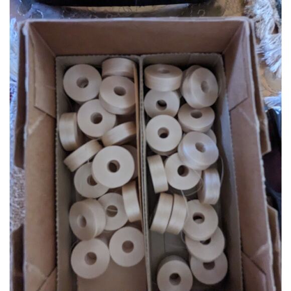 Nylon Sewing Thread Bobbins, Vintage Hem Bobs 1 Gross Black+ 1/3 Box Of Beige - Picture 8 of 9